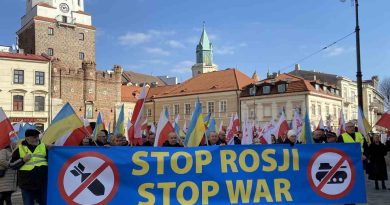„Stop Rosji, stop wojnie” – Lublin solidaryzuje się z Ukrainą