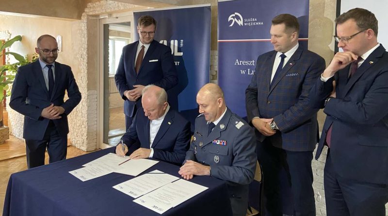 podpisanie porozumienia rektora KUL z Aresztem Śledczym w Lublinie
